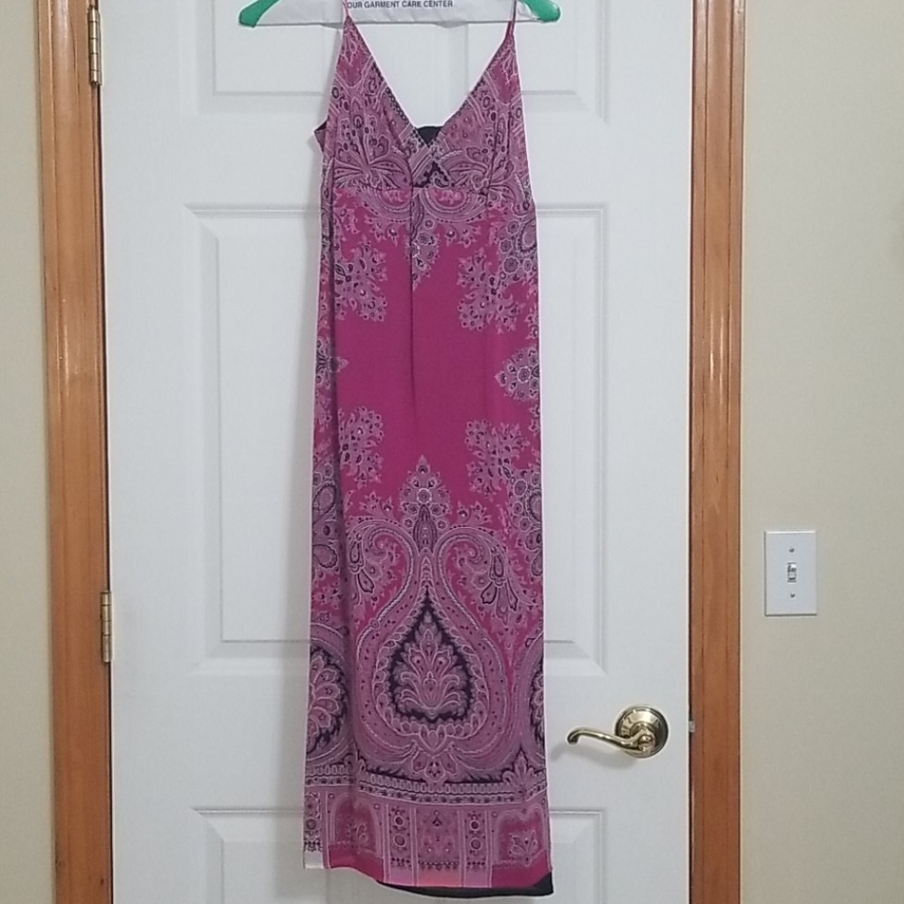 Tessuto Magenta Dress w Black White & Pink Paisley